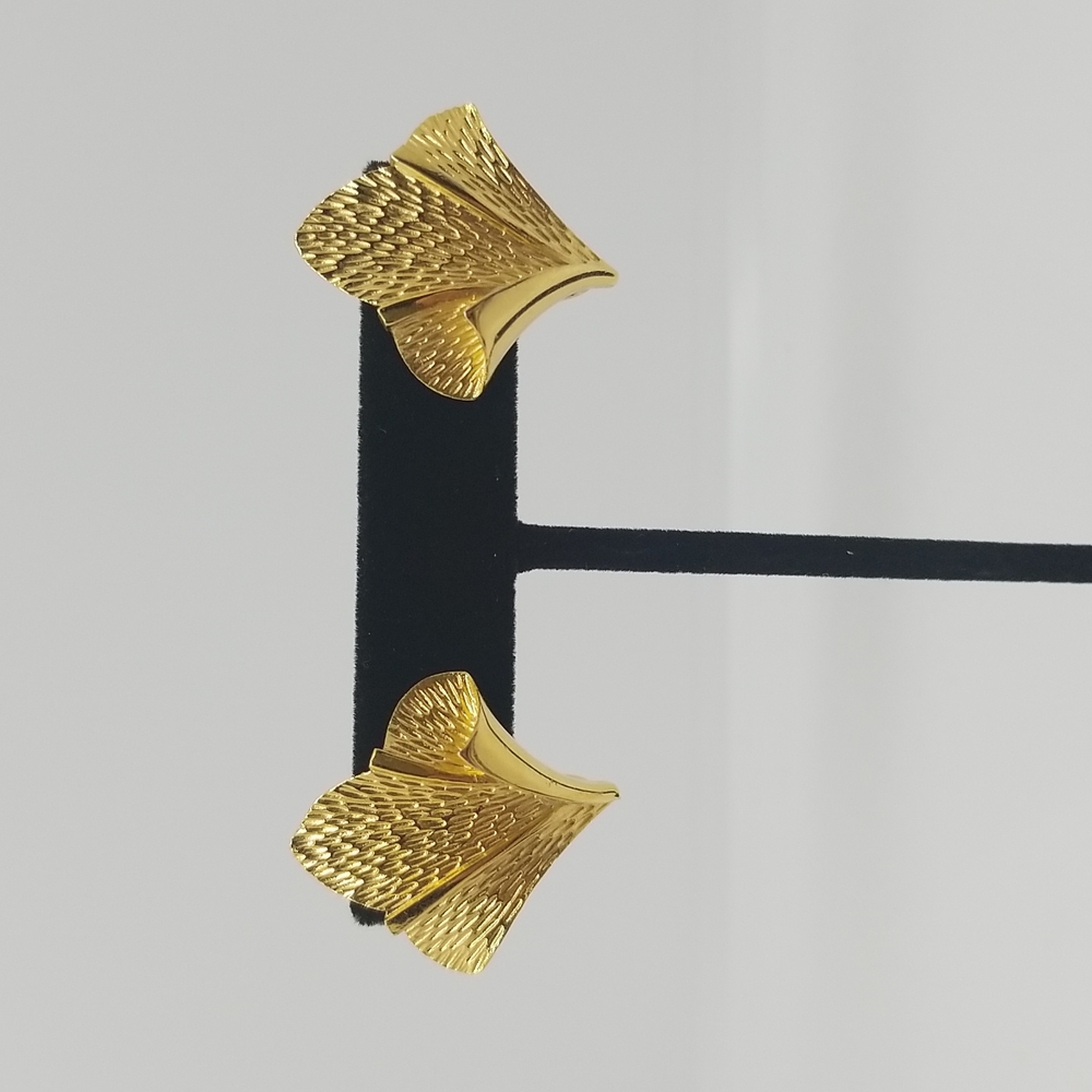 Trifari clip earrings